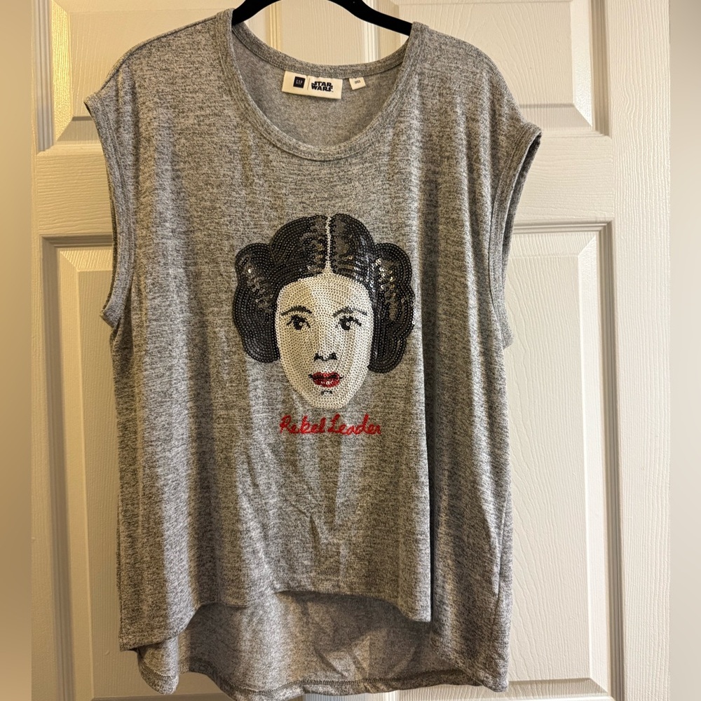 Gap x Star Wars Princess Leia Rebel Leader Graphic Women's Top - gently worn